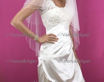 Velo da sposa con bordo impreziosito da perline, velo a due strati lungo fino alla punta delle dita.