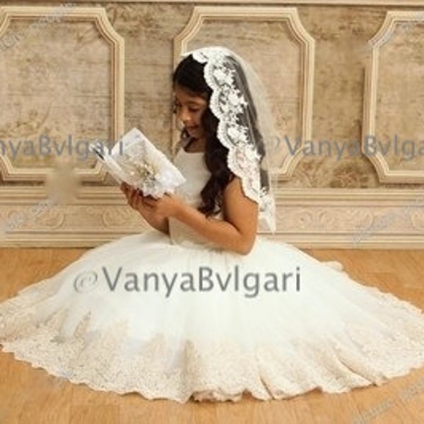 First Communion veil, Catholic veil, Lace veil, flower girl's veil, Holy Communion veil, Baptism veil, Confirmation veil