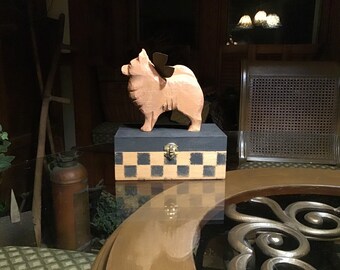 Carved Pomeranian on  a box for home or memorial,for ashes