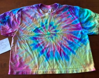 Women's tie dye crop top - rainbow
