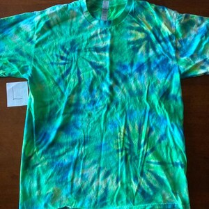 Tie dye t-shirt - green multi swirl