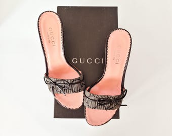 GUCCI by Tom Ford vintage jamais portées, mules et sandales à talons en toile monogram GG