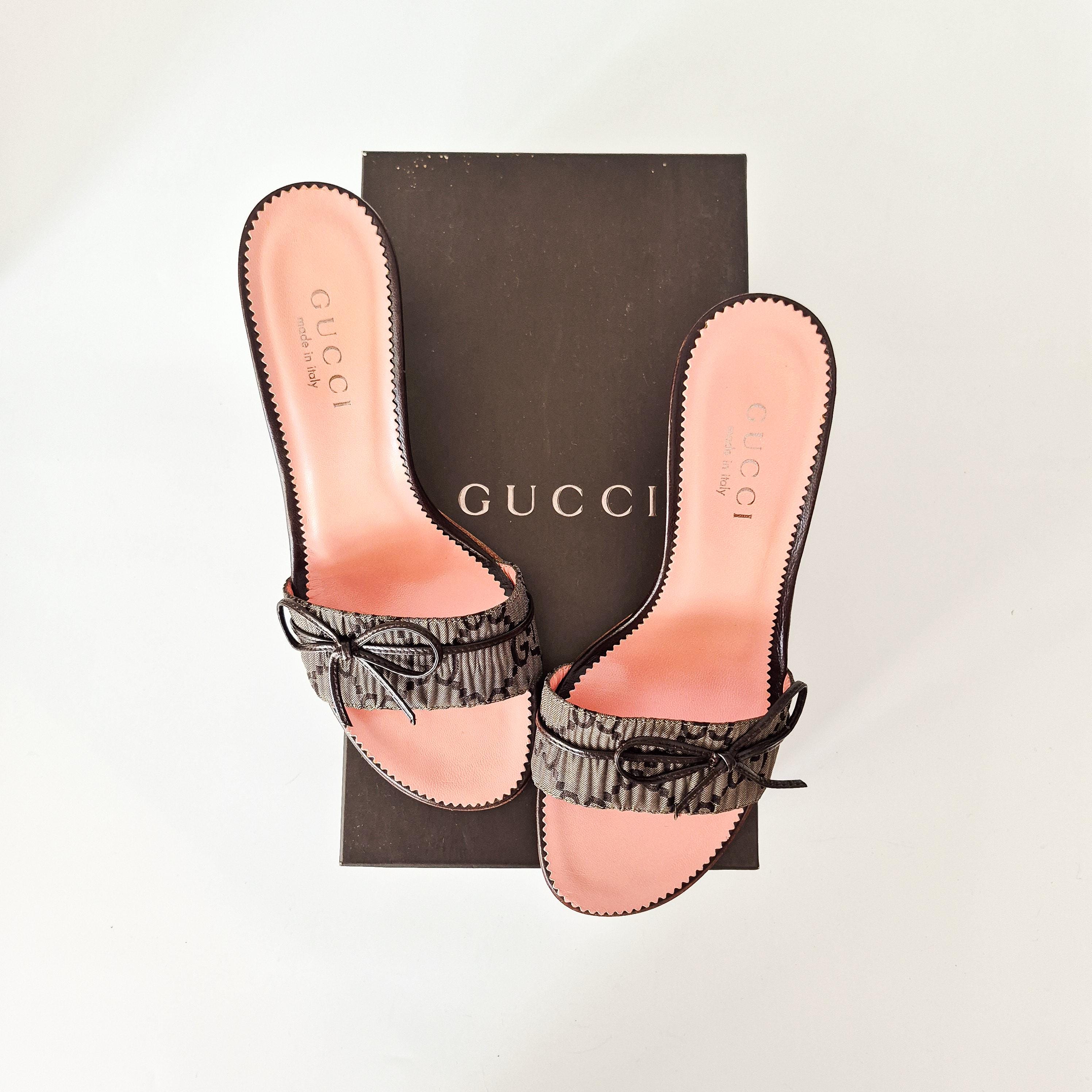 GUCCI グッチ ベージュ ポインテッドトゥ ミュール 38C 25cm位 GUCCI ポインテッドトゥミュール ベージュ・レッド ミュール