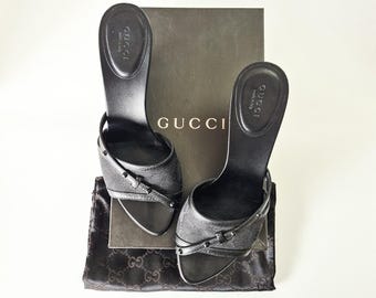GUCCI Vintage 1996 Tom Ford Gold Horsebit Brown Leather Kitten