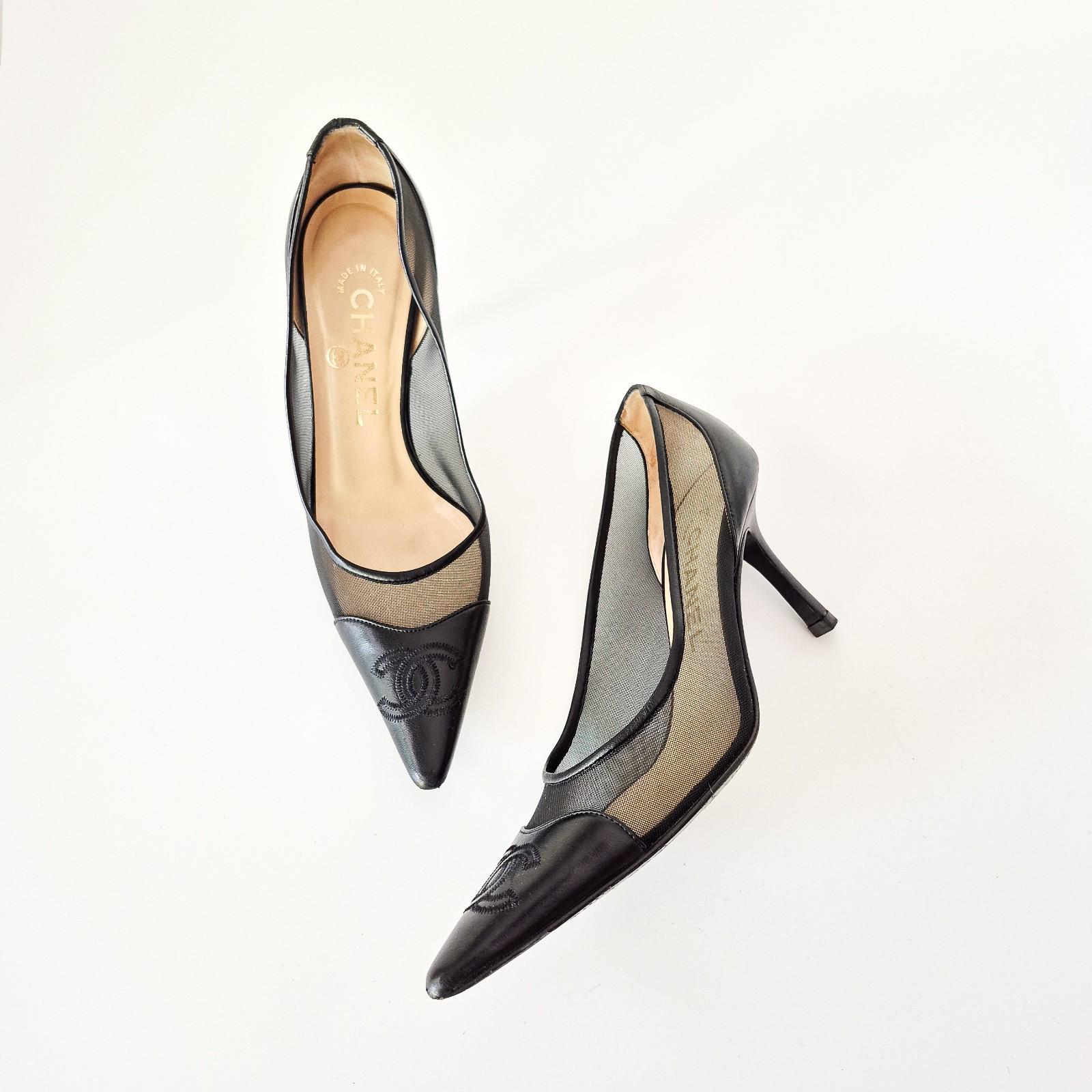 CHANEL Vintage 2000s Mesh CC Logo Pointed Toe Heels Pumps Black