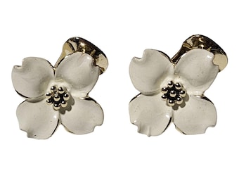 Vintage Gold Tone White Enamel Dogwood Flower Clip-On Earrings Retro 50s Fashion