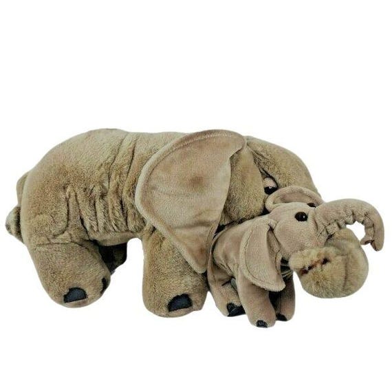 Vintage Animal Planet Mommy Wrinkle Baby Sprinkle Elephant 18 Inch
