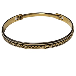 Vintage Elegant Gold Tone Hinged Bangle Bracelet Etched Floral Design Jewelry