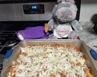 The Hungry Hippo Cafe Easy Stuffed Manicotti Recipe Easy Budget Friendly Meals Freezer Meals
