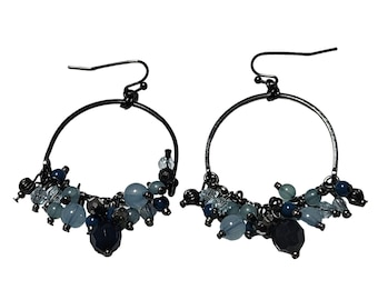 Handgefertigte Perlen Creolen Blau Schwarz Glas Akzente Modeschmuck Frauen