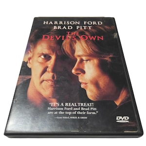 Il film "L'ombra del diavolo" (The Devil's Own) DVD con Harrison Ford e Brad Pitt, thriller d'azione, 1997, formato widescreen.