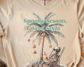 PNG estilo isla de temporada espeluznante, diseño de esqueleto tropical de Halloween, camiseta de palmera y calabaza playera, descarga digital de otoño costero