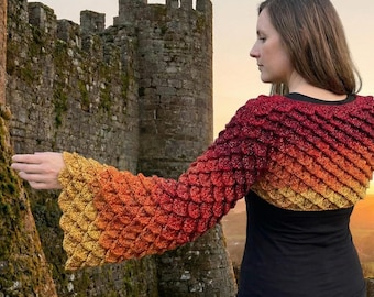 Modello all'uncinetto per coprispalle a scaglie di drago, bolero fantasy a punto coccodrillo in PDF, taglie dalla S alla 4X