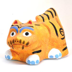 Japanese Papier-Mâché Tiger | Hand-Painted Folk Art | Good Luck Figurine | Japan New Year Decoration | Retro Home Decor | Cute Animal Gift