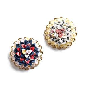 Vintage Japanese Tsumami Zaiku Brooch – Cute Fabric Flower Pin – Handmade Kimono Textile Accessory – Japan Fabric Jewellery – Floral Jewelry