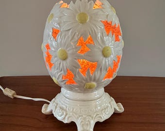 Vintage Ceramic Pierced Daisy Egg-Shaped Pedestal Lamp,1960’s,USA-Signed