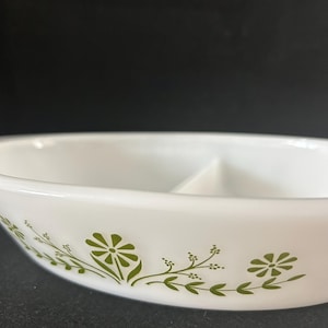 Cocotte divisée en deux parties Glasbake vintage avec motif fleurs printanières