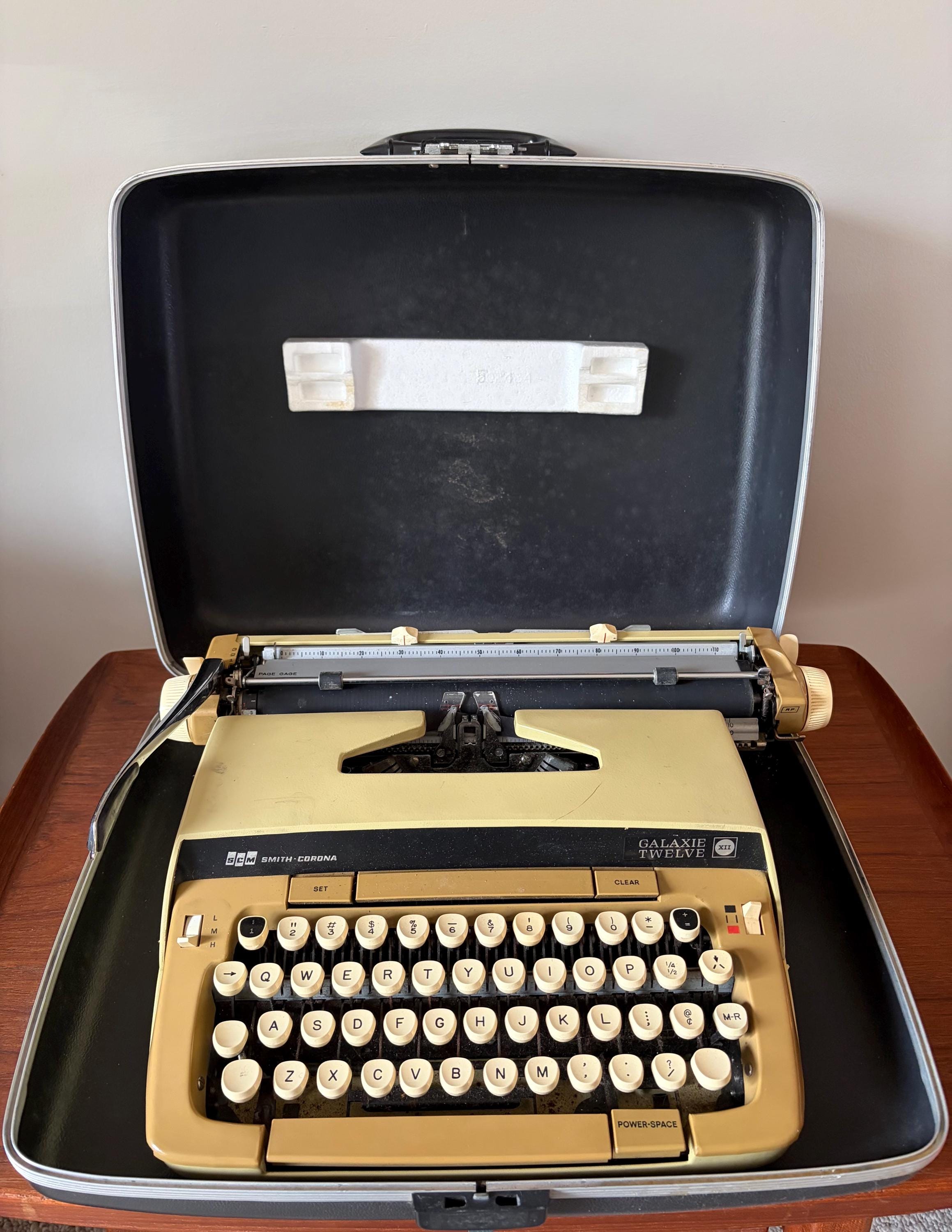 1974 Typewriter - Etsy