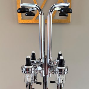 Vintage förkromad roterande spritdispenser med 4 flaskor, 1970-talet, USA