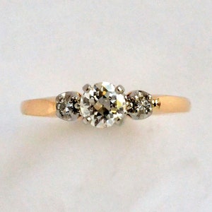 Vintage diamond ring, Diamond Engagement ring, Classic 3 stone ring, Vintage diamond engagement ring, estate diamond engagement ring, size 5