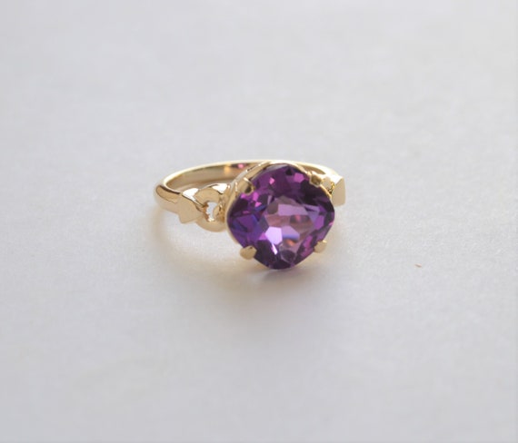 Purple spinel ring, gold ring with purple stone, … - image 1