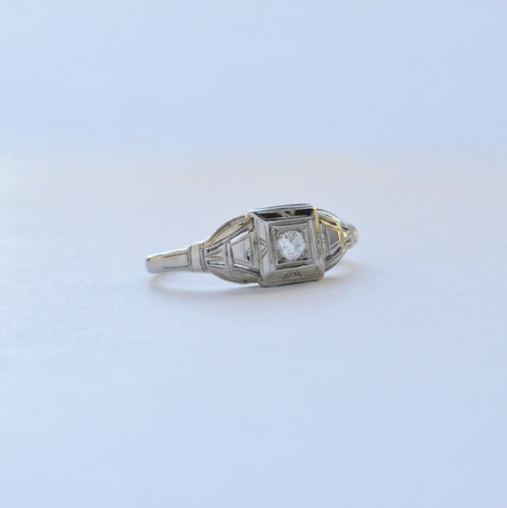 Antique Art Deco ring, 18kt white gold engagement… - image 3