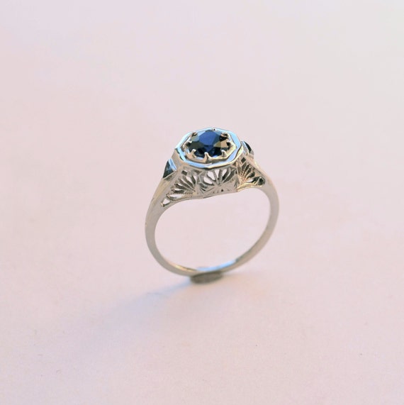 Sapphire ring, Antique White Gold Blue Sapphire r… - image 4