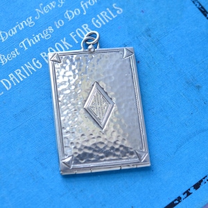Rectangular antique locket, Picture holder, Keepsake vintage pictures, photo fob