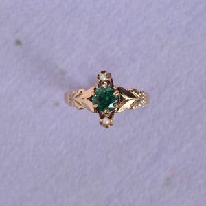 Green stone and  pearl Victorian ring in rose gold, Size 5.75