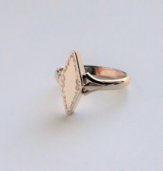 vintage signet