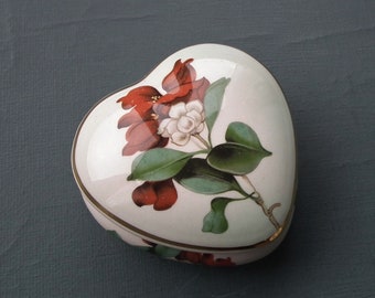 Royal Worcester Palissy heart-shaped trinket box - vintage 1970s 1980s floral china lidded heart box - small 70s 80s dish Royale Collection