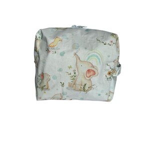 Pastellfarbener Tierdruck-Kinderbeutel - Babytasche mit Fächern, Regenbogen- und Waldfreunde-Thema