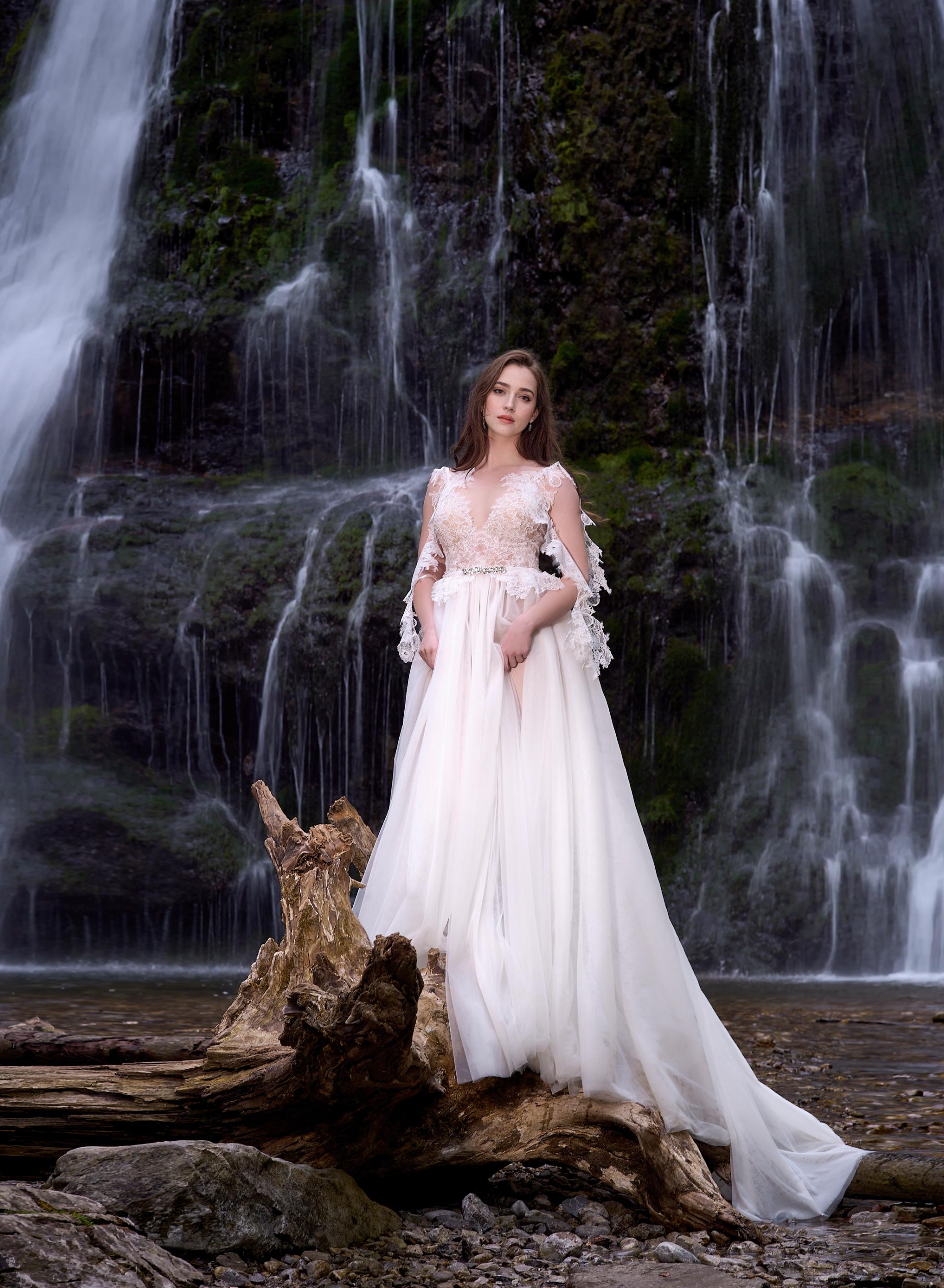 Unique Haute Couture Wedding Dress waterfall Your One-of-a-kind Gown for the Big Day - Etsy Unique Haute Couture Wedding Dress waterfall Your One-of-a-kind Gown for the Big Day - Etsy