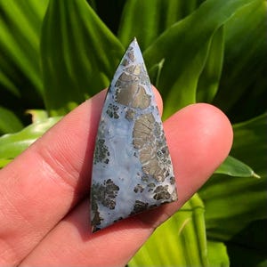 Polierter Markasit Cabochon – Bereit für Anhänger & Statement Piece