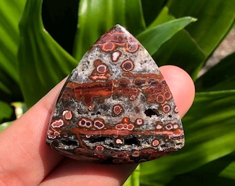 Jaspe do Rio com Drusa Brilhante – Cabochão Exclusivo para Joias Artesanais