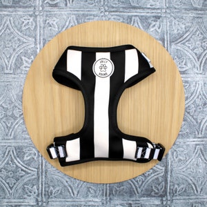 HUMBUG | Dog Harness | Adjustable Harness | Black And White Stripes