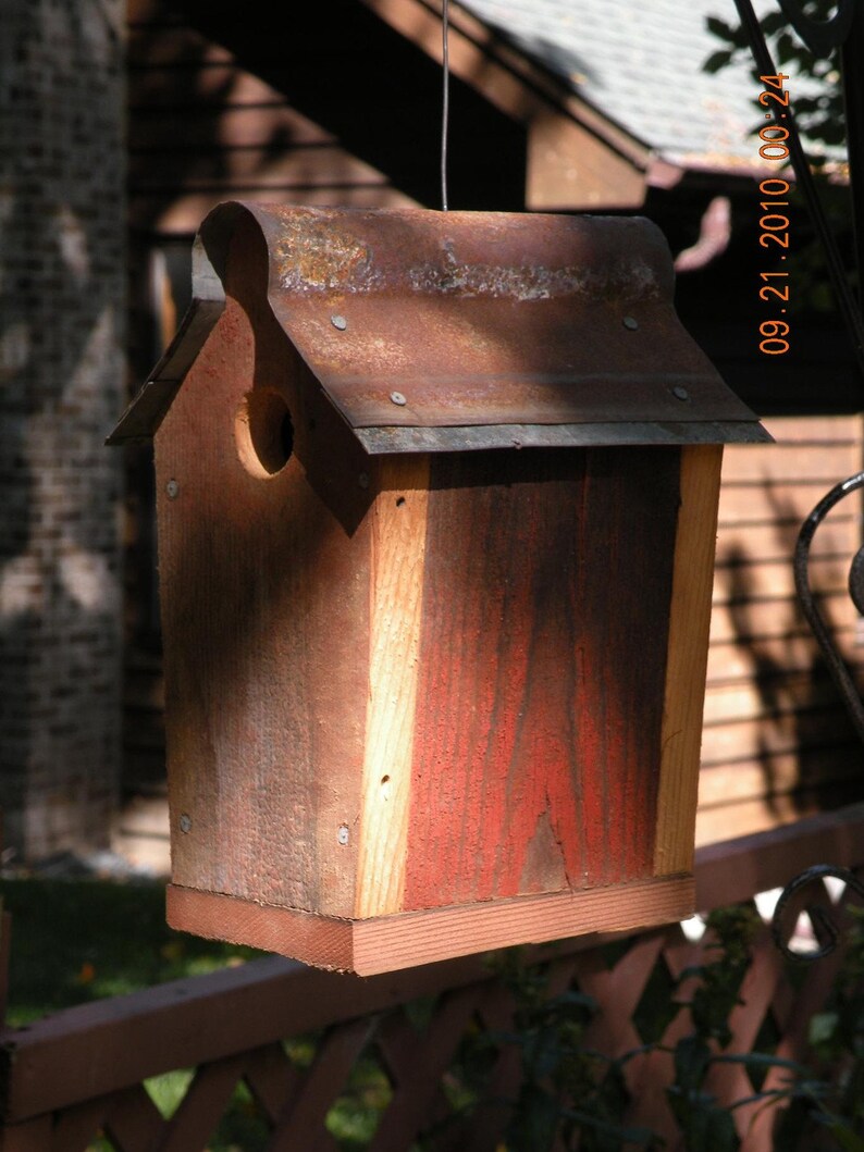 Classic Style Barnboard Birdhouse 10 Inches High With Tin Roof image 2