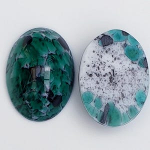 Two Vintage Marbled Oval Glass Cabochons 18×13mm. Green Black White, Malachite-like Look, Flat Back. West Germany 1970s