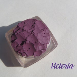 VICTORIA - Dark Plum Purple Shimmer Mineral Eye Shadow, Loose Pigments, Cruelty-Free Vegan Mineral Eyeshadow