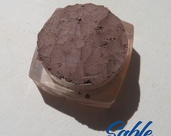 SABLE: taupebruine matte minerale oogschaduw, losse mineralenpigmenten, milieuvriendelijk, veganistische minerale make-up oogschaduw