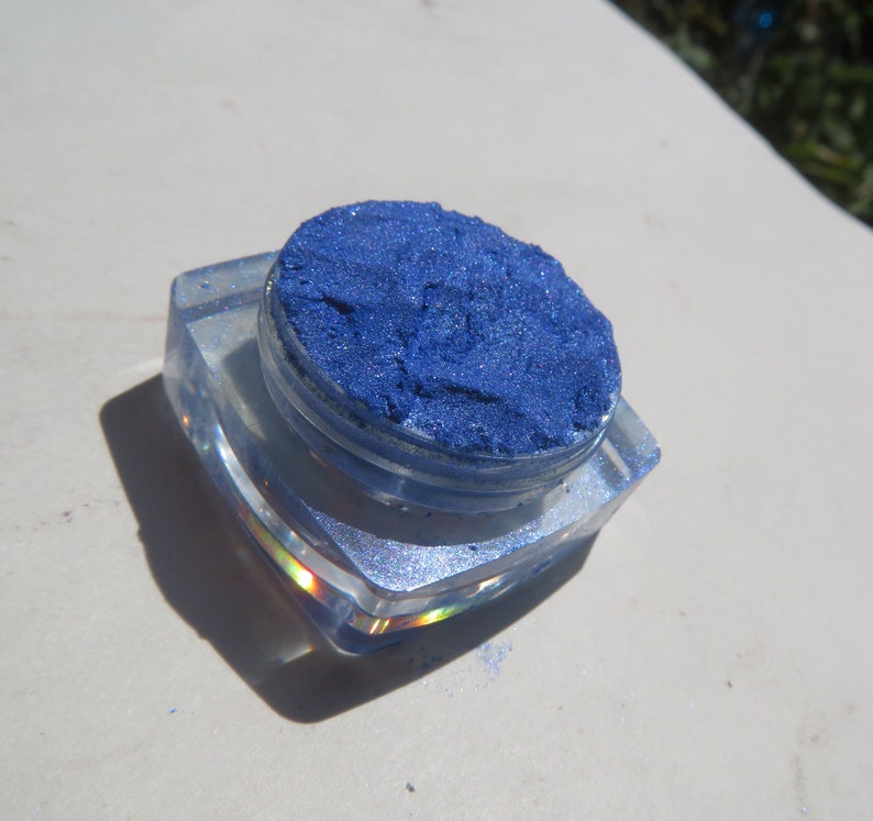 LUCKY Bright Blue Shimmer Mineral Eyeshadow, Loose Pigments, Vegan Eco-Friendly Cruelty-free Mineral Eye Shadow image 3