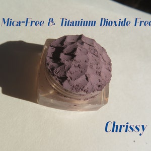 Chrissy Matte Brown Mineral Eye Shadow: Mica & Titanium Dioxide Free