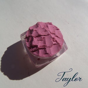 TAYLOR - Pale Pink Shimmer Mineral Eyeshadow, Loose Pigments Vegan Cruelty Free Mineral Eye Shadow