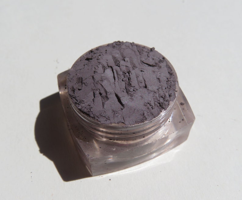 STORMY Mica-Free Matte Gray Brown Mineral Eyeshadow, Smokey Gray Loose Pigments, Cruelty-Free, Vegan Mineral Eye Shadow image 4