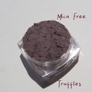 Matte Brown Mineral Eyeshadow: Vegan, Mica-Free Loose Pigment