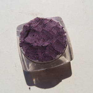 Black Orchid Eyeshadow: Dark Plum Shimmer, Vegan Mineral Pigment