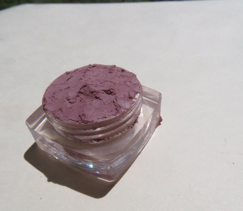 WALLFLOWER Dark Matte Muted Purple Mineral Eye Shadow, Vegan, Carmine Free Cruelty-Free, Loose Pigments, Mineral Eyeshadow image 6