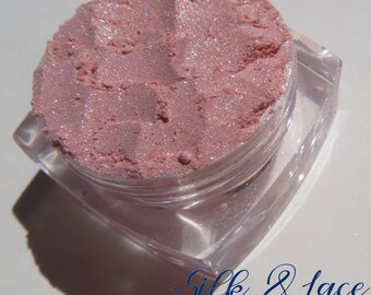 SILK & LACE - Shimmery Peach Pink Vegan Mineral Eyeshadow, Eco-Friendly, Loose Pigments, Cruelty Free Mineral Eye Shadow