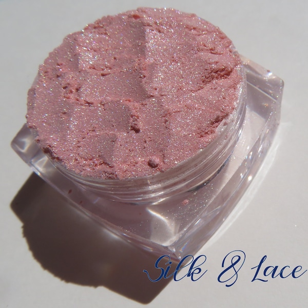 SILK & LACE - Shimmery Peach Pink Vegan Mineral Eyeshadow, Eco-Friendly, Loose Pigments, Cruelty Free Mineral Eye Shadow