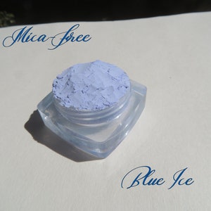 BLUE ICE - Mica-Free Matte Pale Blue Mineral Eye Shadow, Loose Pigments Cruelty-free, Vegan Mineral Eyeshadow